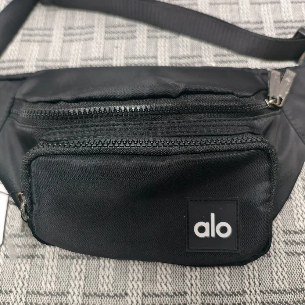 NWT ALO Yoga Explorer Adjustable Waist Pack - Nylon Design